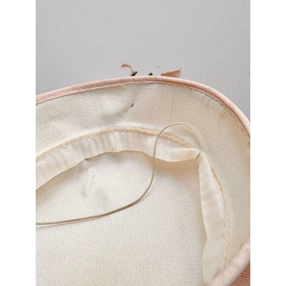 Vintage Ivory Straw Weave Pale Pink Grosgrain Ribbon Faux Flower Cloche Hat - Picture 15 of 16